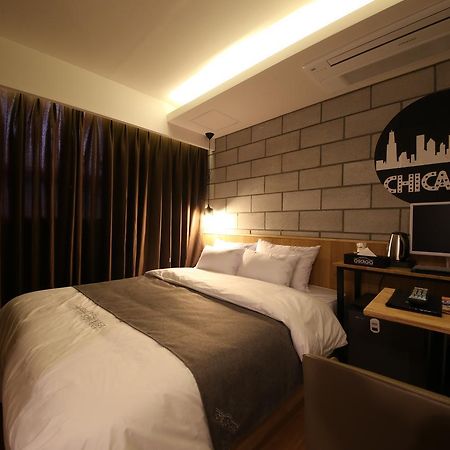 Hotel Chicago Changwon Eksteriør billede