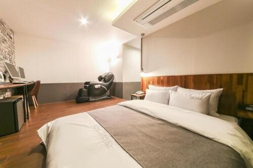 Hotel Chicago Changwon Eksteriør billede