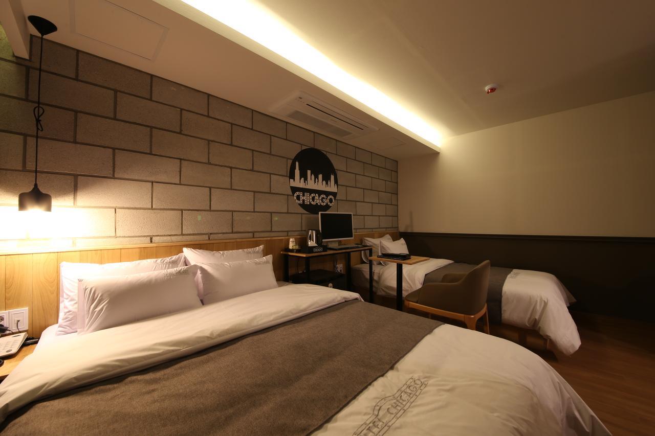 Hotel Chicago Changwon Eksteriør billede